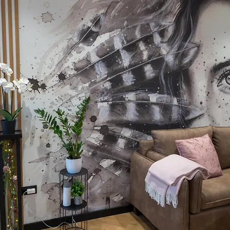 Apartment Blue Iris, 2br, Stunning Views, Jacuzzi And Workspace Sofia