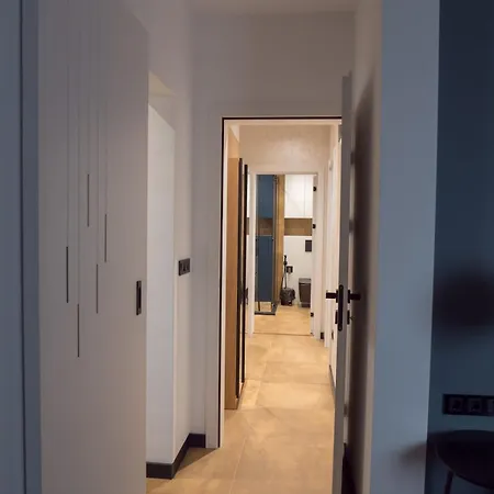 Blue Iris, 2br, Stunning Views, Jacuzzi And Workspace Daire