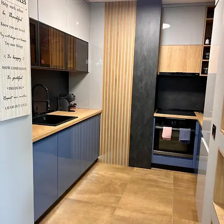 Blue Iris, 2br, Stunning Views, Jacuzzi And Workspace *