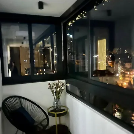 Daire Blue Iris, 2br, Stunning Views, Jacuzzi And Workspace *