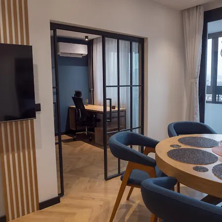 Blue Iris, 2br, Stunning Views, Jacuzzi And Workspace Daire *