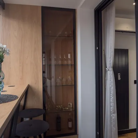 Blue Iris, 2br, Stunning Views, Jacuzzi And Workspace *