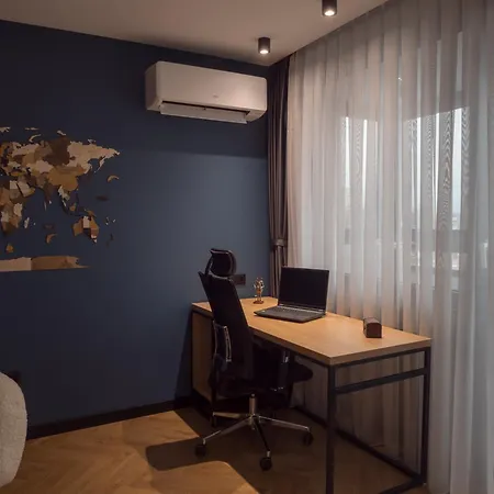 Blue Iris, 2br, Stunning Views, Jacuzzi And Workspace Daire Sofya