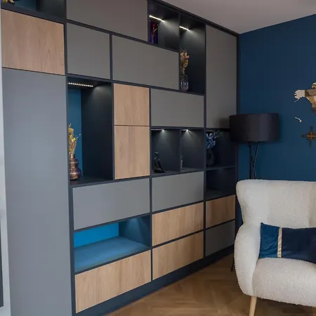 Lägenhet Blue Iris, 2br, Stunning Views, Jacuzzi And Workspace *