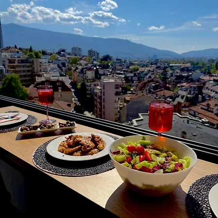 Blue Iris, 2br, Stunning Views, Jacuzzi And Workspace