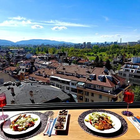Apartment Blue Iris, 2br, Stunning Views, Jacuzzi And Workspace Sofia