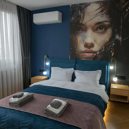 Blue Iris, 2br, Stunning Views, Jacuzzi And Workspace * 소피아
